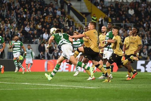 Coates marca, mas golo é anulado por fora de jogo (vídeo)