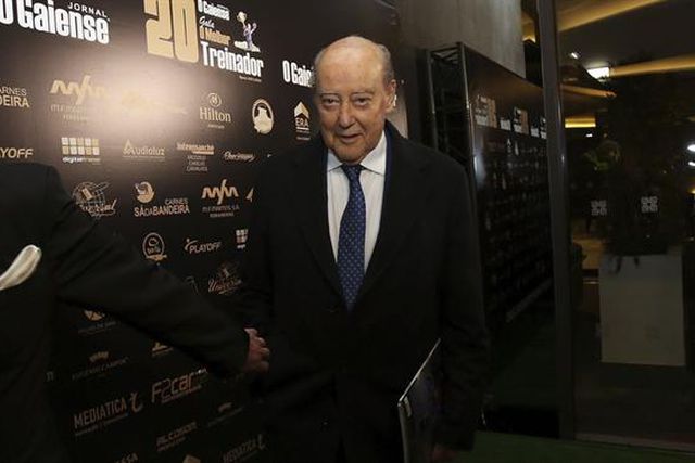 Outra vez! Pinto da Costa compra ações na SAD