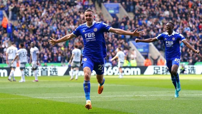 Leicester vence Wolverhampton e deixa zona de descida (veja os golos)