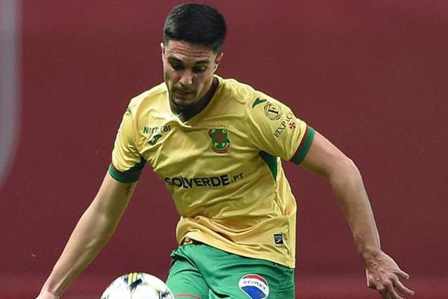 «Toquei no pé de André Franco, mas não o tirei do lance»