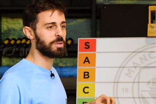 Quem tem o melhor primeiro toque no City? Bernardo Silva escolhe (vídeo)