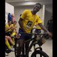 Emocionante: Juniores oferecem bicicleta a colega para não faltar aos treinos (vídeo)