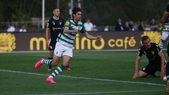 'Hat trick' de Trincão e Sporting novamente na frente (vídeo)