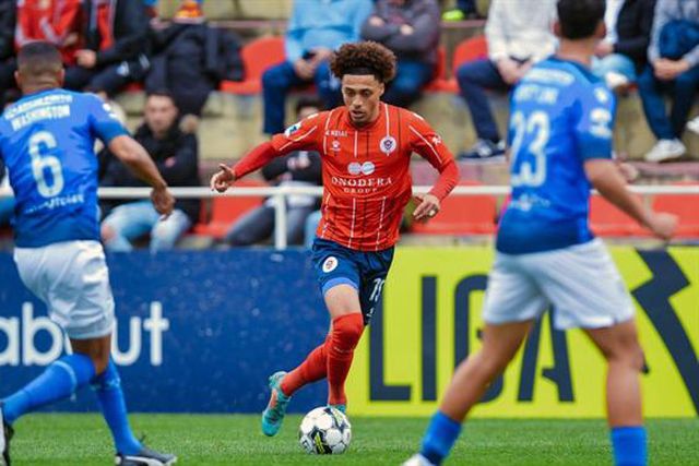 Oliveirense sofre primeira derrota em casa aos pés do Feirense