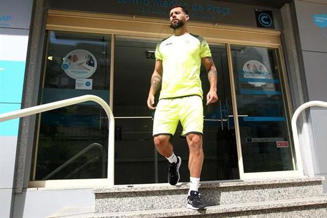 SDUQ quer ficar com David Simão