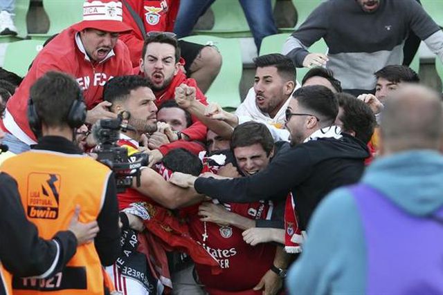 Desde Eusébio que ninguém tão jovem marcava 25 golos