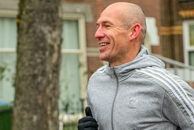 Ex-jogador do Bayern completa maratona aos 39 anos