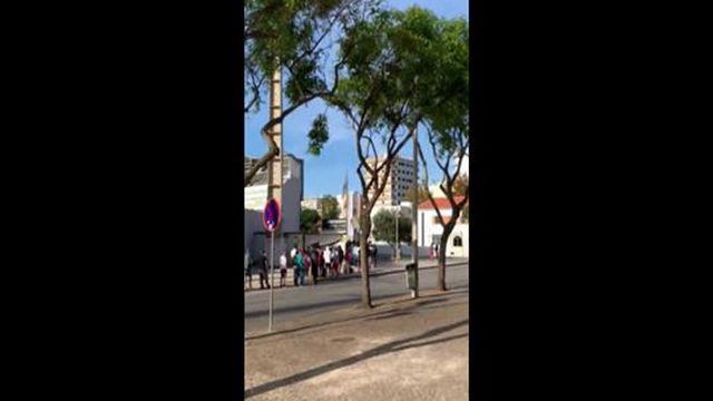 A fila no estádio para comprar bilhetes para o Portimonense-Benfica