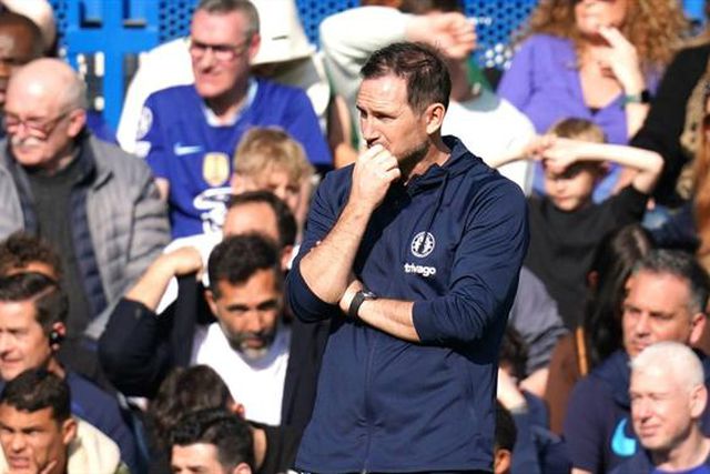 «Longe de sermos uma equipa: faltou lutar, faltou correr»