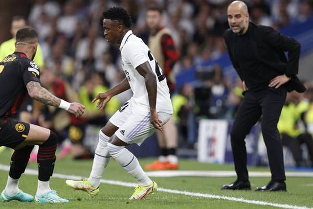 Walker e o abraço a Vinícius: «Por favor, não faças de mim um 'meme'»