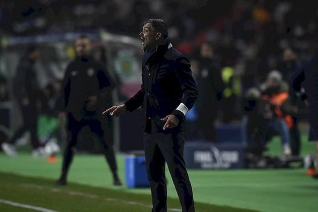 Conceição quer continuar rei dos clássicos