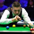 Selby nas ‘meias’ em Hull: a um triunfo de desalojar Ronnie de 'número um’