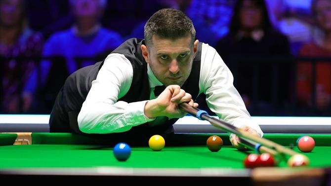 Selby nas ‘meias’ em Hull: a um triunfo de desalojar Ronnie de 'número um’