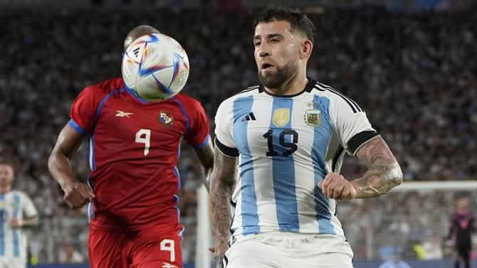 Otamendi é o último a chegar