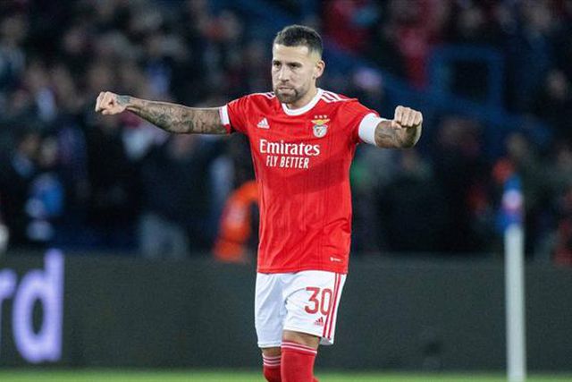 Otamendi deixa rasgados elogios a Roger Schmidt e... Guardiola