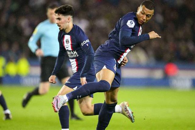 Vitinha marca e assiste em noite histórica para Mbappé (veja os golos)