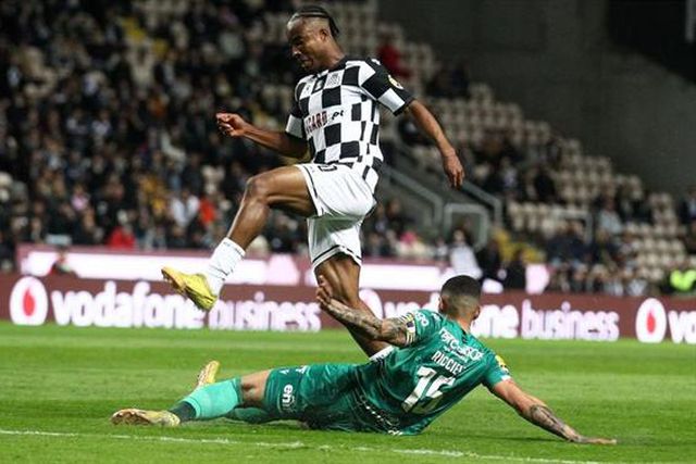 Onyemaechi é para comprar... e vender