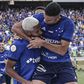 Cruzeiro, de Pepa, vence e chega ao topo