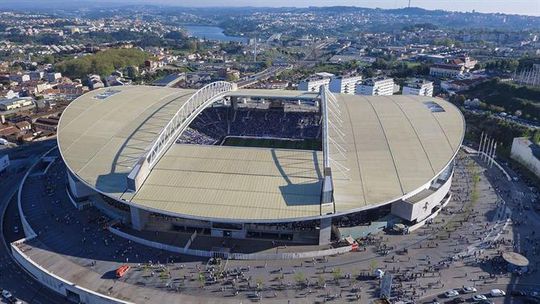 Detido junto ao Dragão a vender bilhetes 50 euros acima do preço