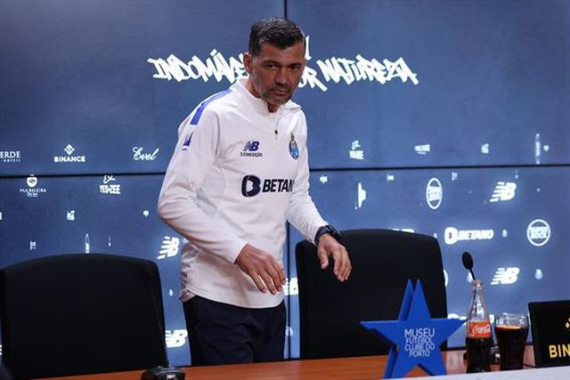 Sérgio Conceição comenta ausências para o Santa Clara