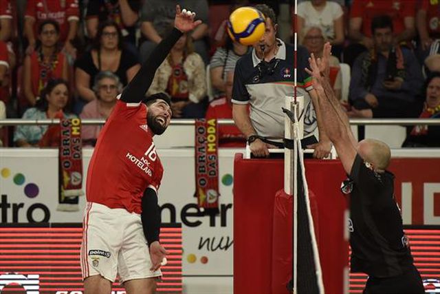 Benfica a uma vitória do tetra