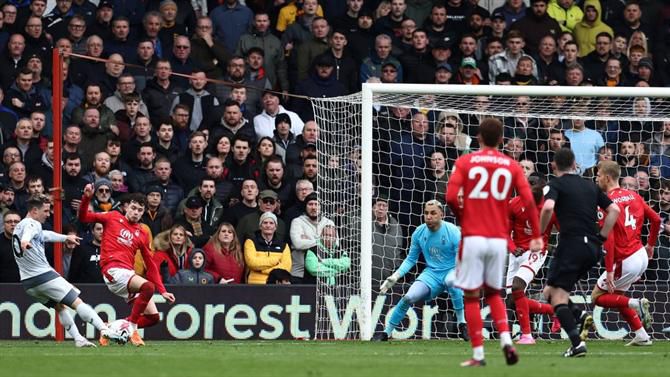 Ricardo Pereira e Podence marcam mas não ganham; Marco Silva continua fase negativa na estreia de Hodgson