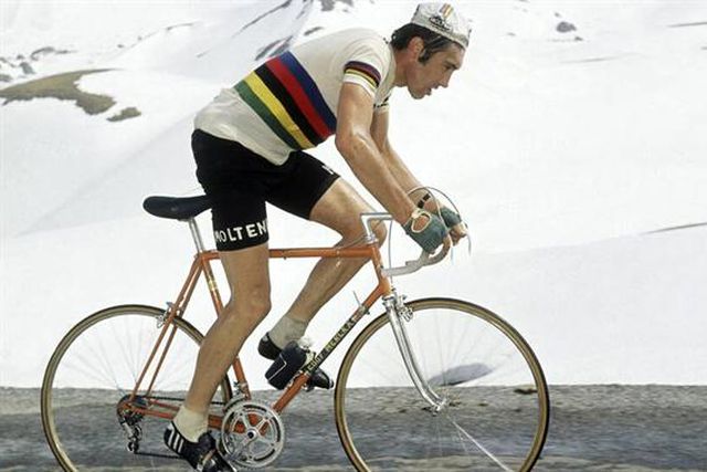 Apenas três ciclistas venceram os 'cinco monumentos'