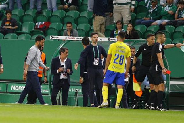 Amorim explica nova perda de pontos e porque foi expulso do banco