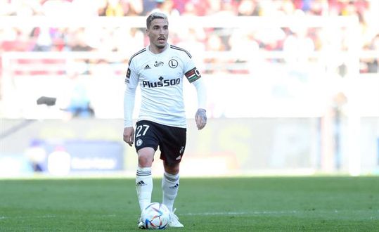 Yuri e Josué na goleada do Légia