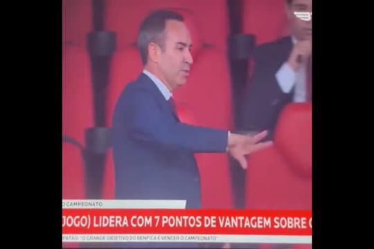O polémico gesto de António Salvador no fim do Benfica-SC Braga