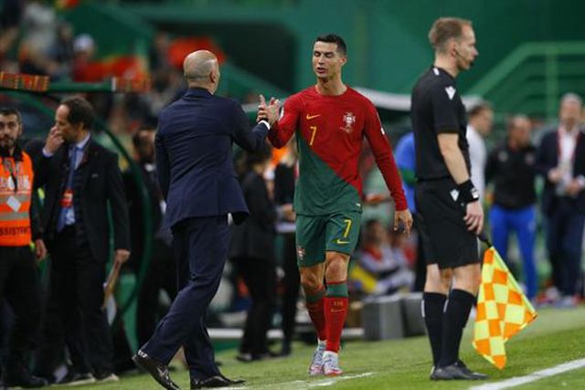 Roberto Martínez destaca «compromisso» de Ronaldo