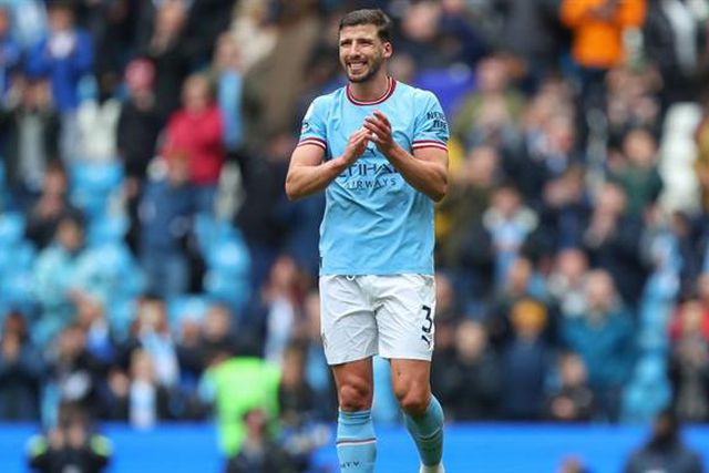 Rúben Dias titular e Bernardo Silva no banco do Man, City em Southampton