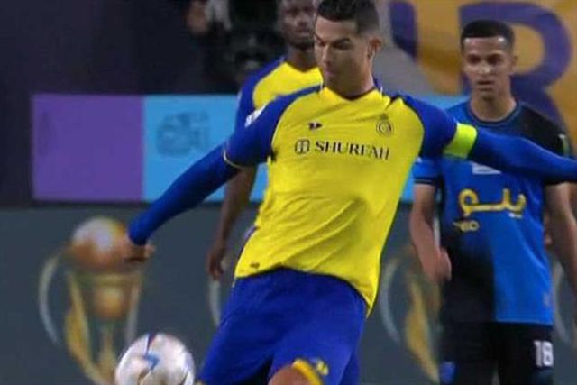 Árbitro apitou para o intervalo e Ronaldo… explodiu de raiva (vídeo)