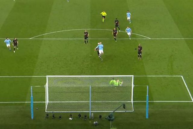 Haaland bisa em dois minutos (vídeo)