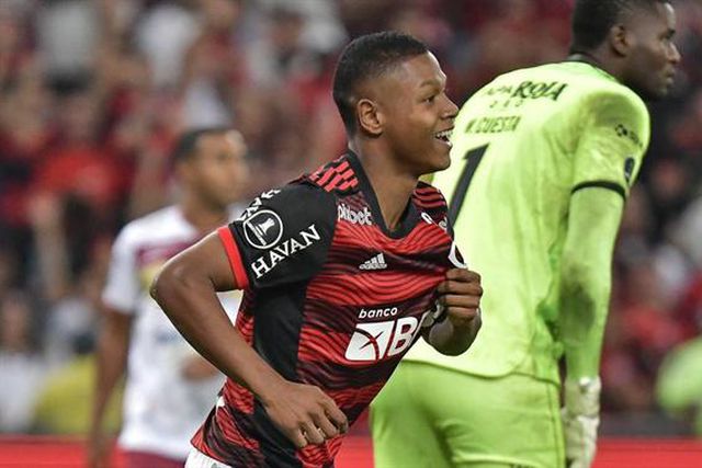 Promessa do Flamengo suspeita de fraude para obter carta de condução