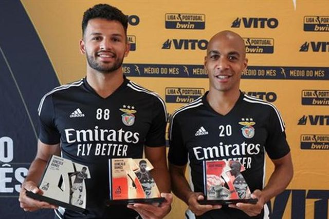 Dupla recebe prémios da Liga