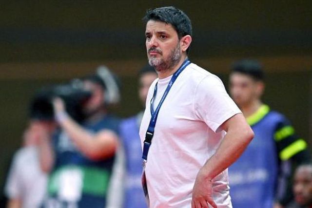 «Se aquele lance é falta, então todos os jogos vão ter 25 faltas em cada parte»