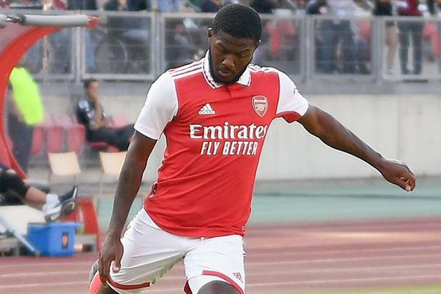 Anuncia adeus ao Arsenal após 20 anos de ligação