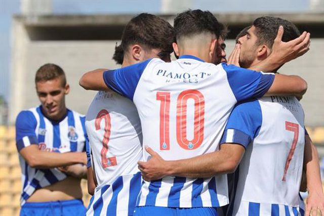 FC Porto vence em Alverca e mantém-se na corrida
