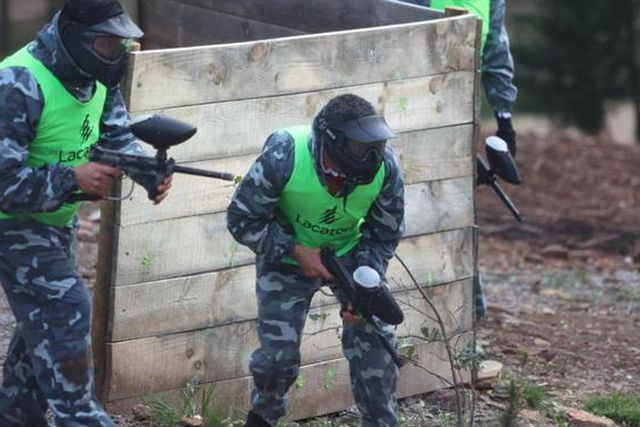 Jogo de ‘paintball’ para descontrair