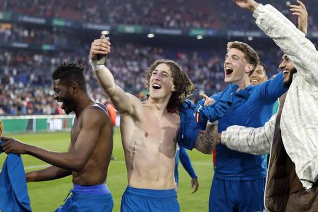 Fábio Silva marcou penálti decisivo que deu Taça ao PSV (vídeo)