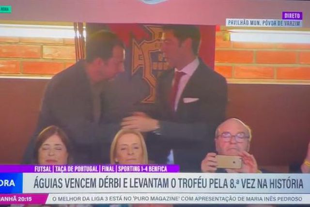 Frederico Varandas cumprimentou Rui Costa após derrota no futsal (vídeo)