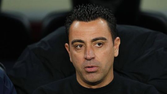 Xavi comenta comparações com Guardiola e aborda futuro de Gavi