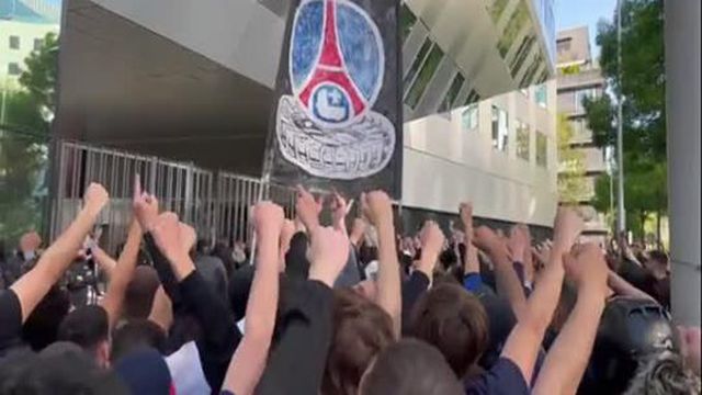 Ultras protestam às portas da sede: «PSG é nosso»