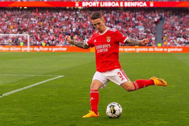 Revolta: As frases dos adeptos do Benfica nas redes sociais de Grimaldo