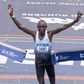 Quenianos Chebet e Obiri vencem Maratona de Boston