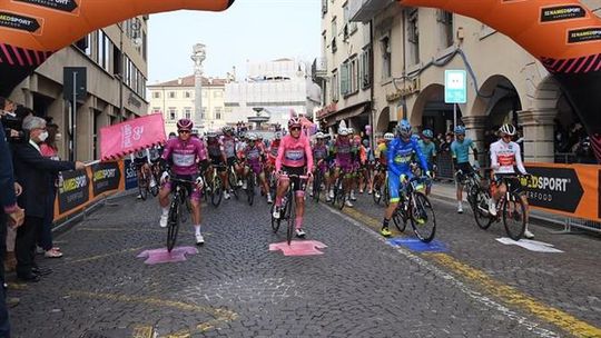 Ciclistas podem recusar vestir camisolas oficiais