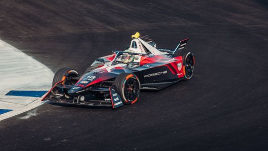 Fórmula E: Félix da Costa na primeira linha da grelha de partida em São Paulo