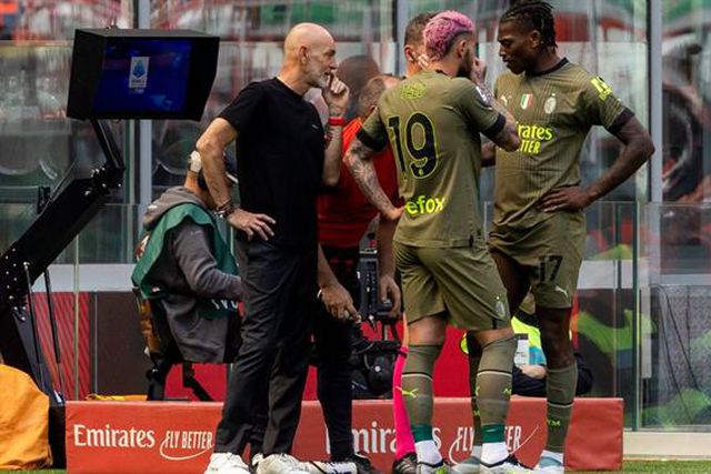 Rafael Leão rendido ao golo de Theo Hernández (vídeo)