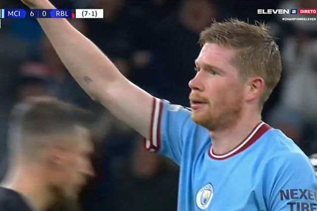 De Bruyne fecha goleada com sensacional remate (vídeo)